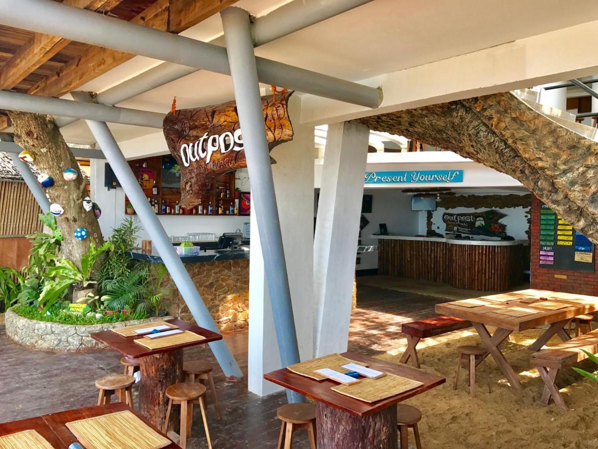 Outpost Beach Hostel Эль-Нидо Экстерьер фото